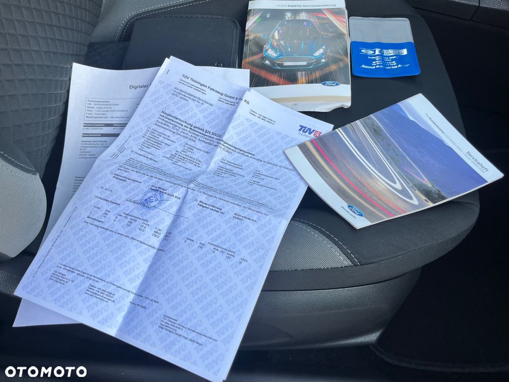 Ford Fiesta 1.25 Platinium X - 28