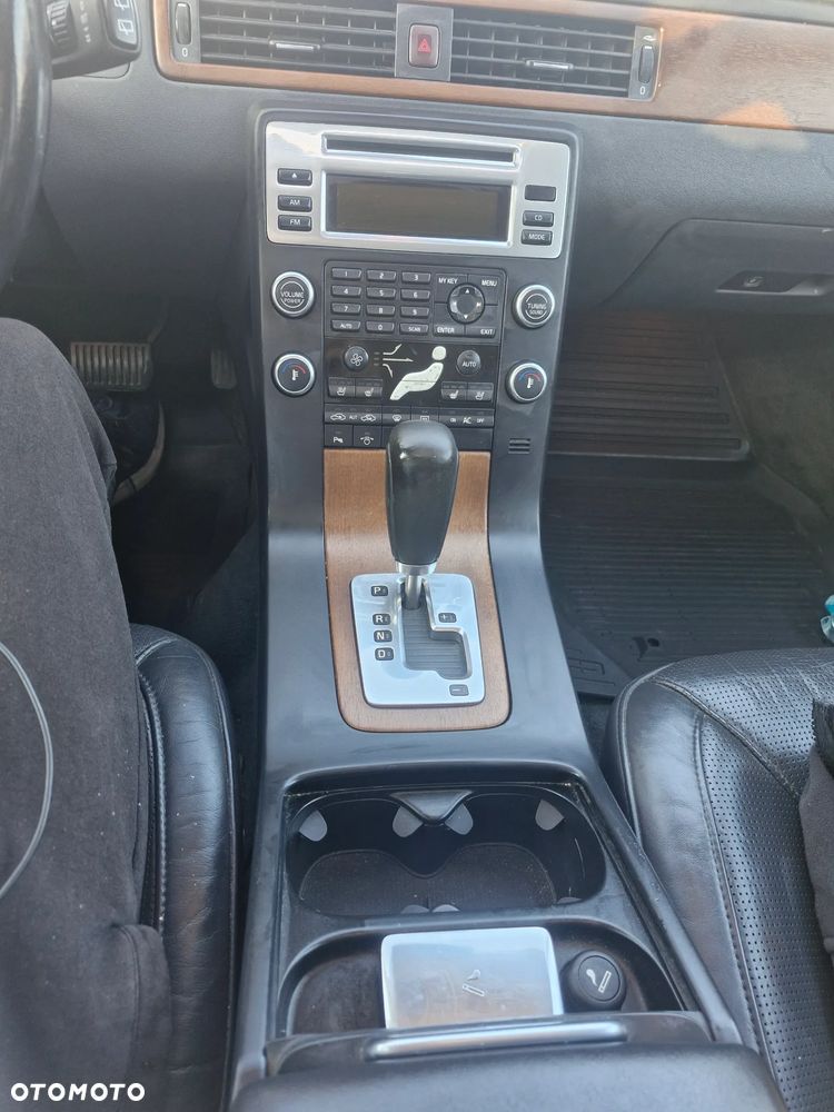 Volvo V70 D5 Summum - 19