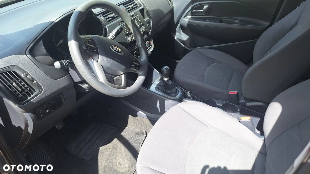 Kia Rio 1.2 Edition 7 - 11