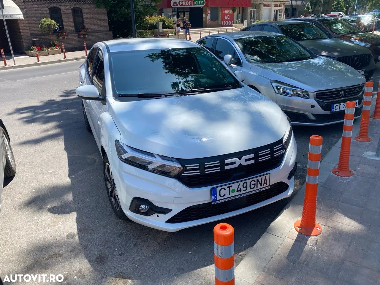 Dacia Logan TCe 90 MT6 Prestige - 1