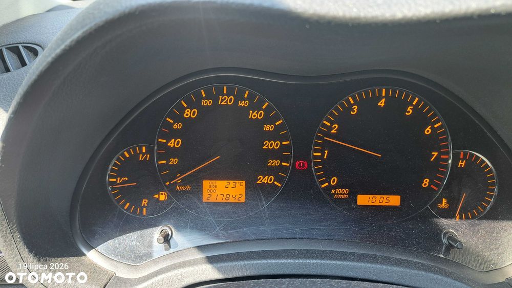 Toyota Avensis - 6