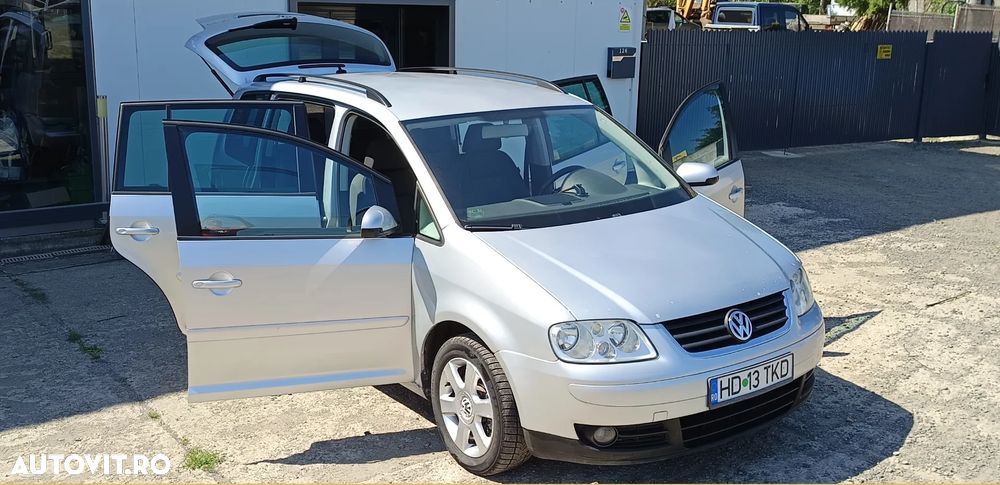 Volkswagen Touran 2.0 TDI DPF Trendline - 22