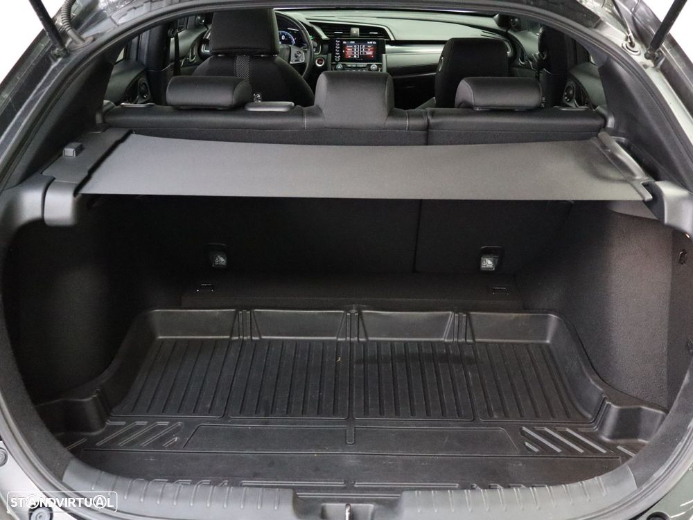 Honda Civic 1.0 i-VTEC Executive - 21