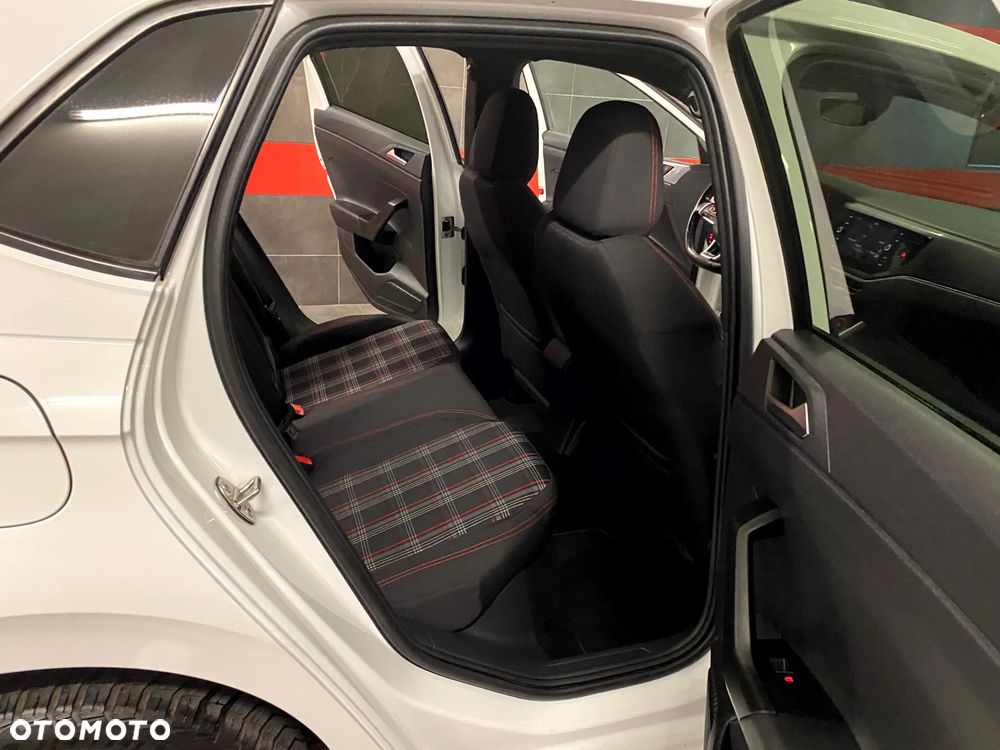 Volkswagen Polo 2.0 TSI OPF DSG GTI - 26