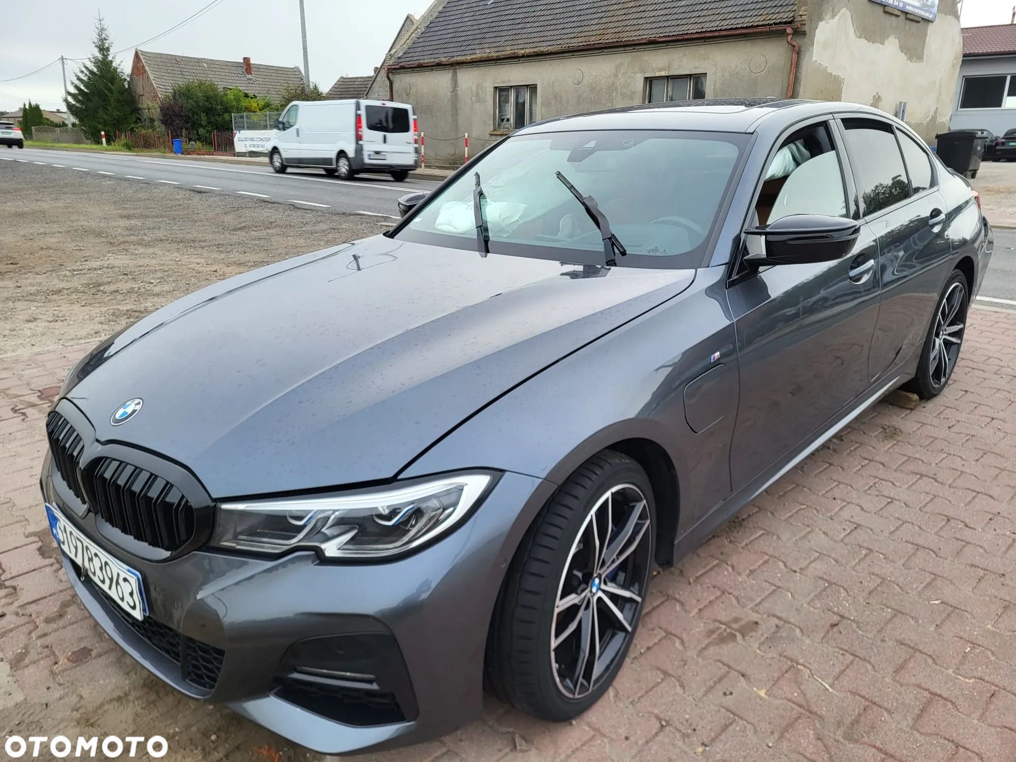 BMW Seria 3 330e PHEV xDrive sport - 1