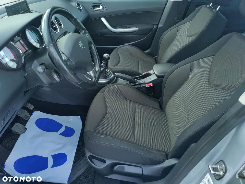 Peugeot 308 - 8