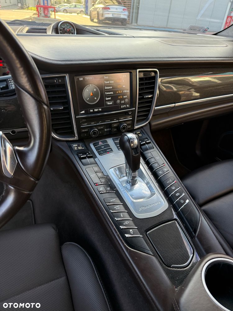 Porsche Panamera Turbo - 23