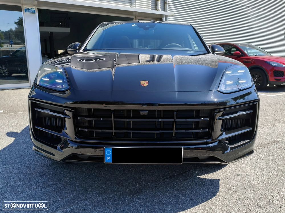 Porsche Cayenne Coupé E-Hybrid - 3