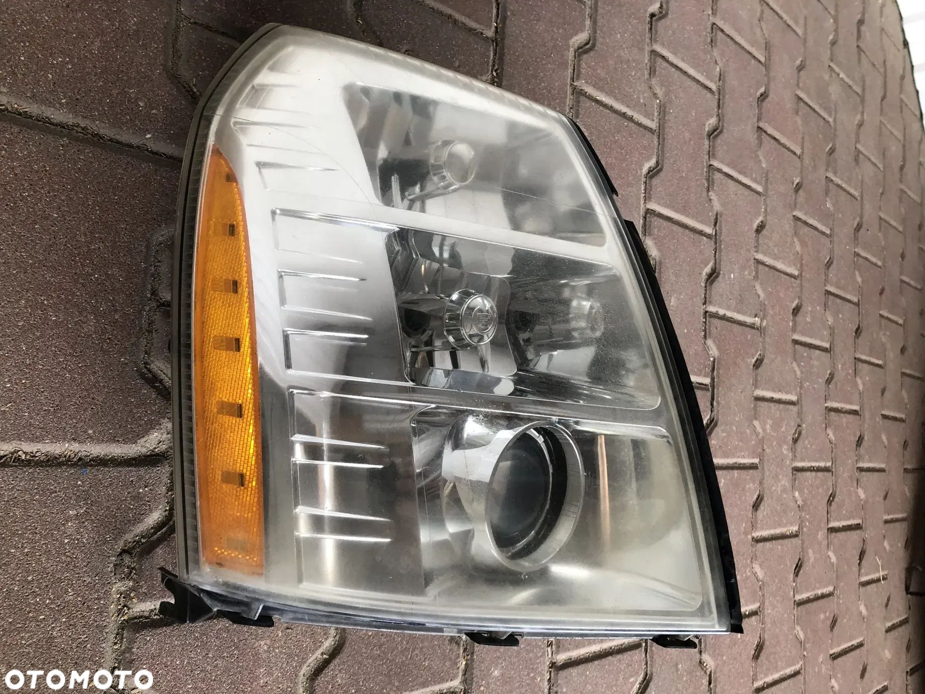 CADILLAC ESCALADE III 6,2 V8 REFLEKTOR PRAWY LAMPA XENON USA PRZETWORNICA - 7