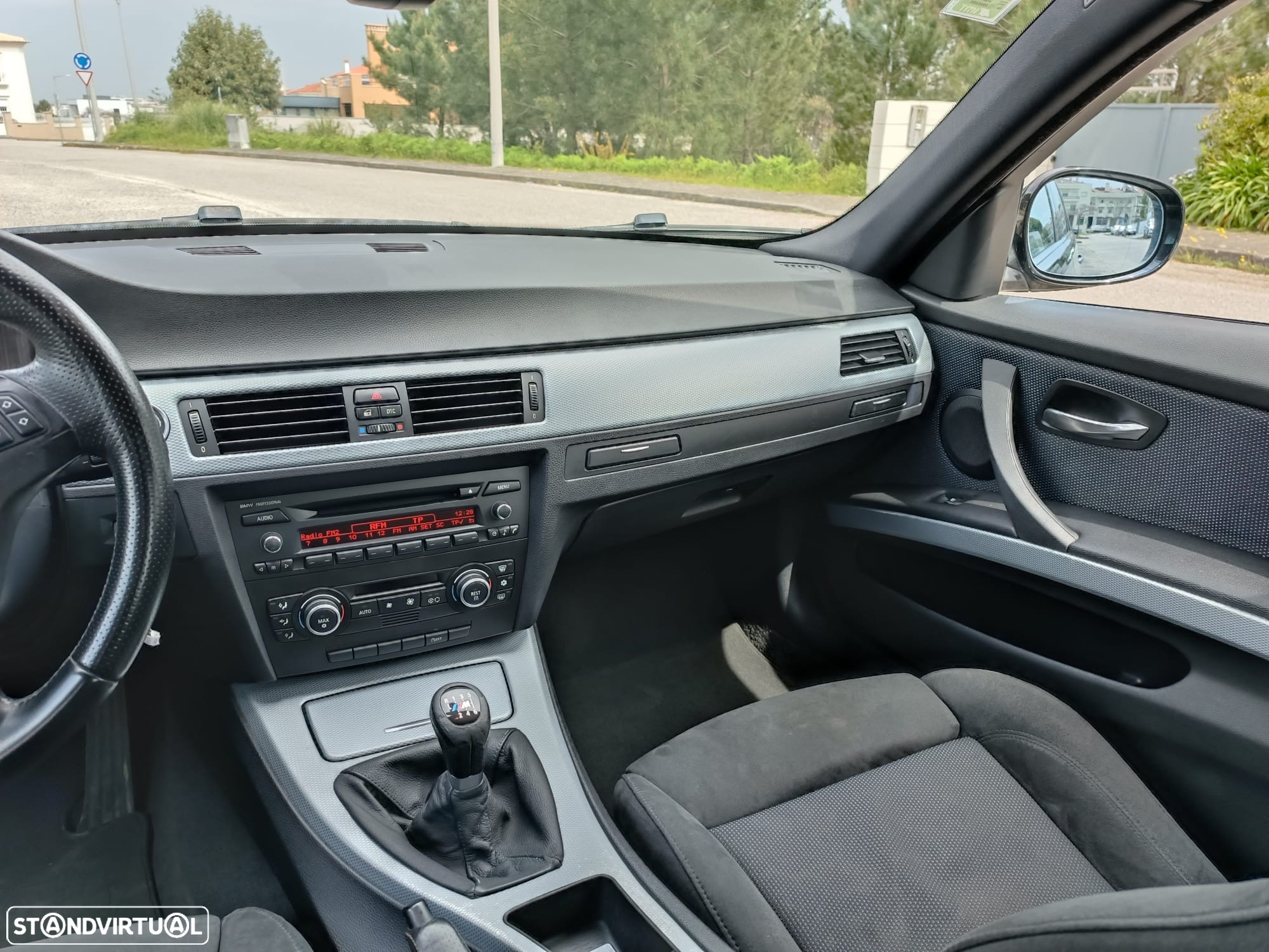 BMW 320 d Sport - 10