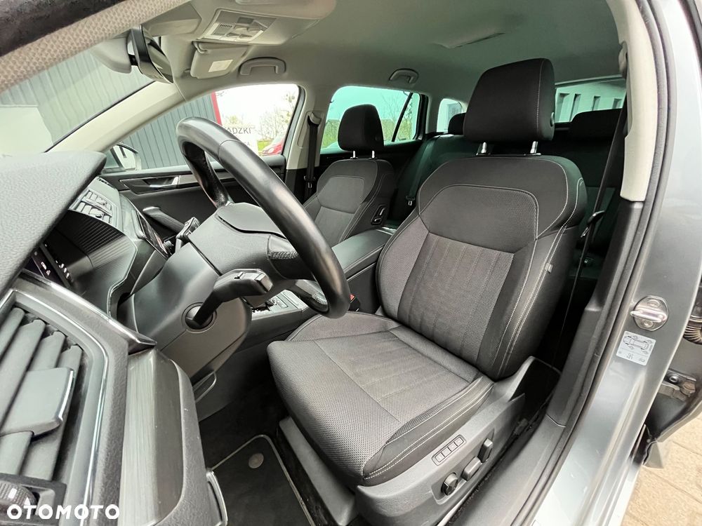 Skoda Superb 2.0 TDI Style DSG - 17