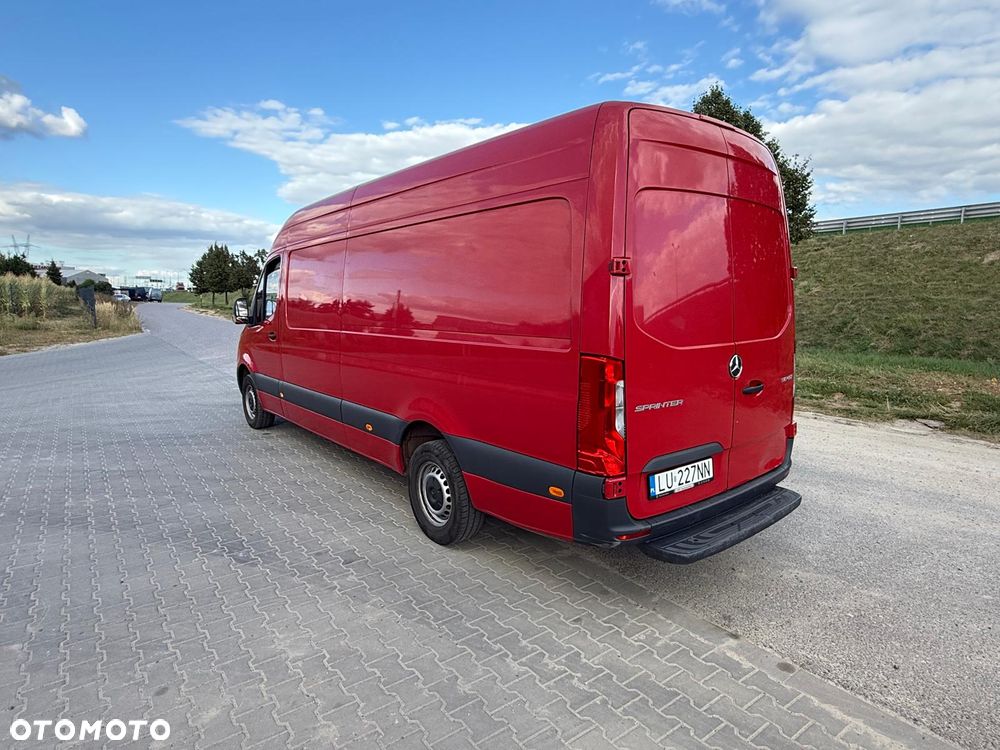 Mercedes-Benz Sprinter - 4