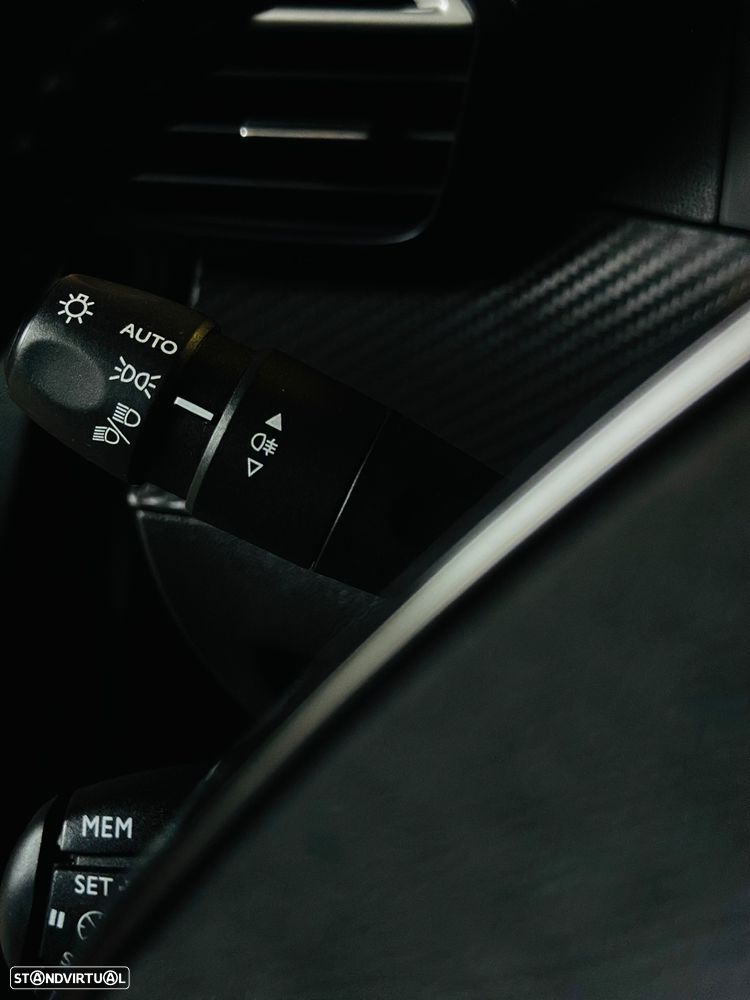 Peugeot 208 1.2 PureTech Active Pack - 23