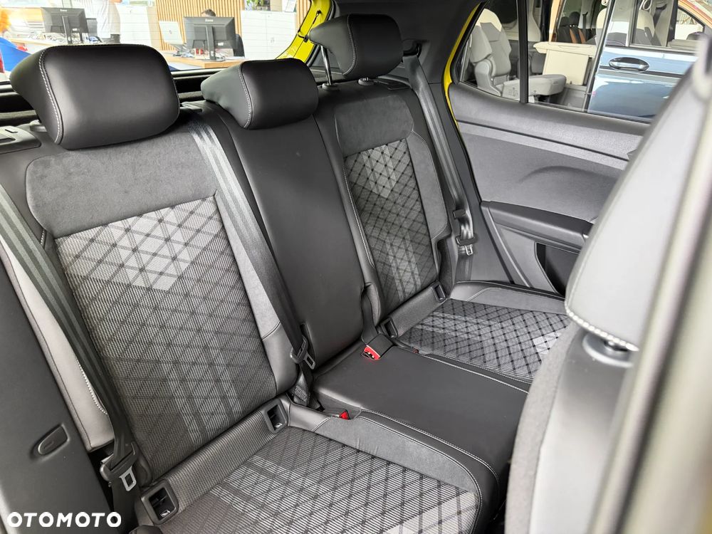 Volkswagen T-Cross 1.0 TSI R-Line Plus DSG - 28