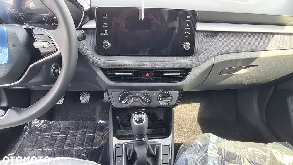 Skoda Fabia 1.0 TSI Drive - 8