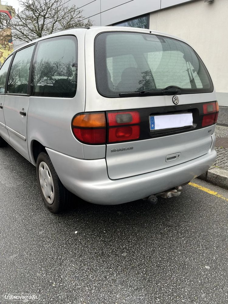 VW Sharan 1.9 TDi Confortline 7L - 2