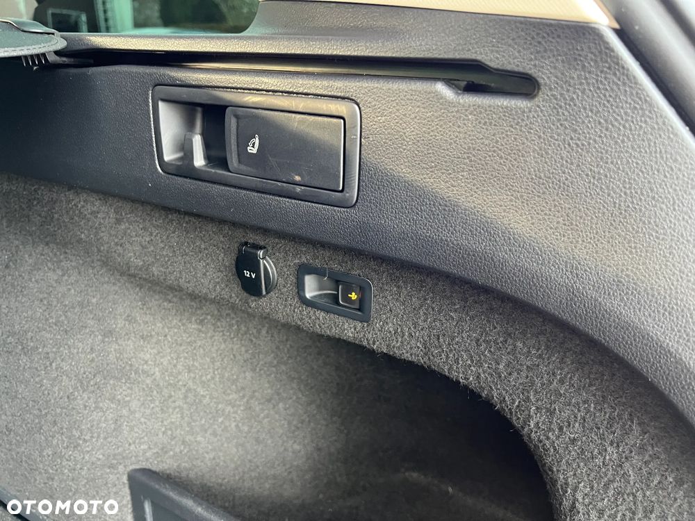 Volkswagen Passat - 29