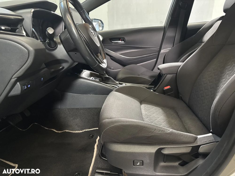 Toyota Corolla - 21