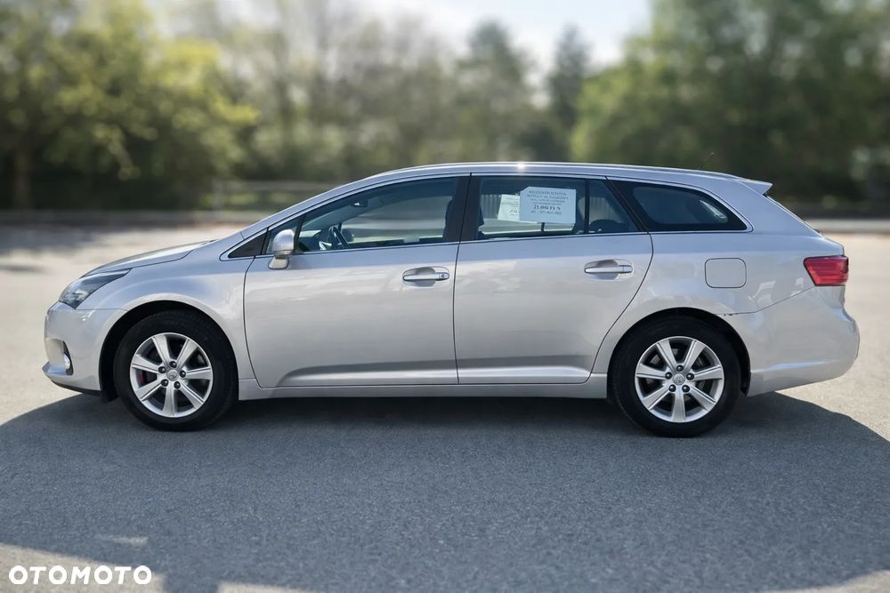 Toyota Avensis 2.0 D-4D Style - 3