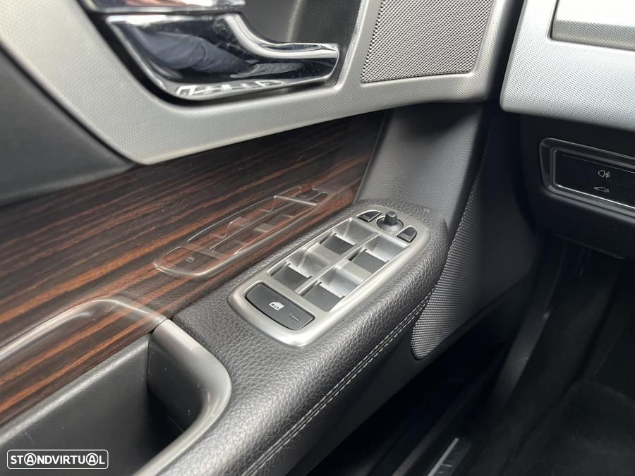 Jaguar XF Sportbrake 2.2 D Premium Luxury - 27
