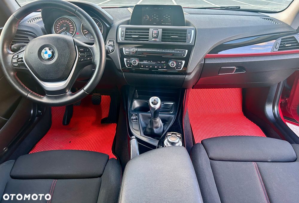 BMW Seria 2 218d - 10