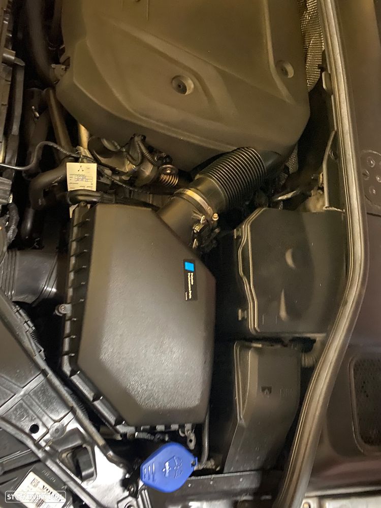 Volvo V60 D4 Geartronic Black Line — fotografia 24