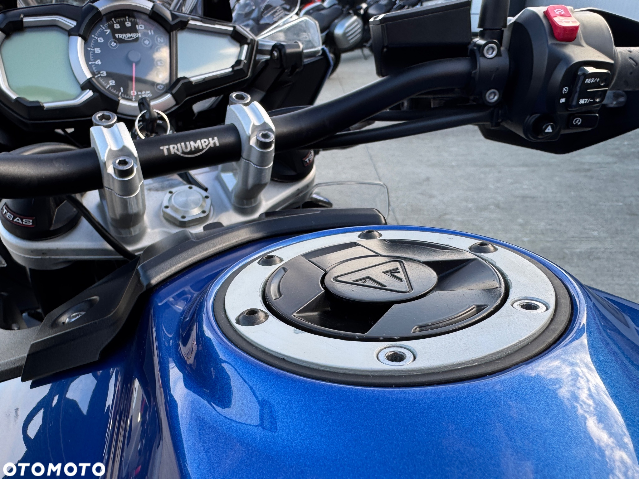 Triumph Tiger - 33