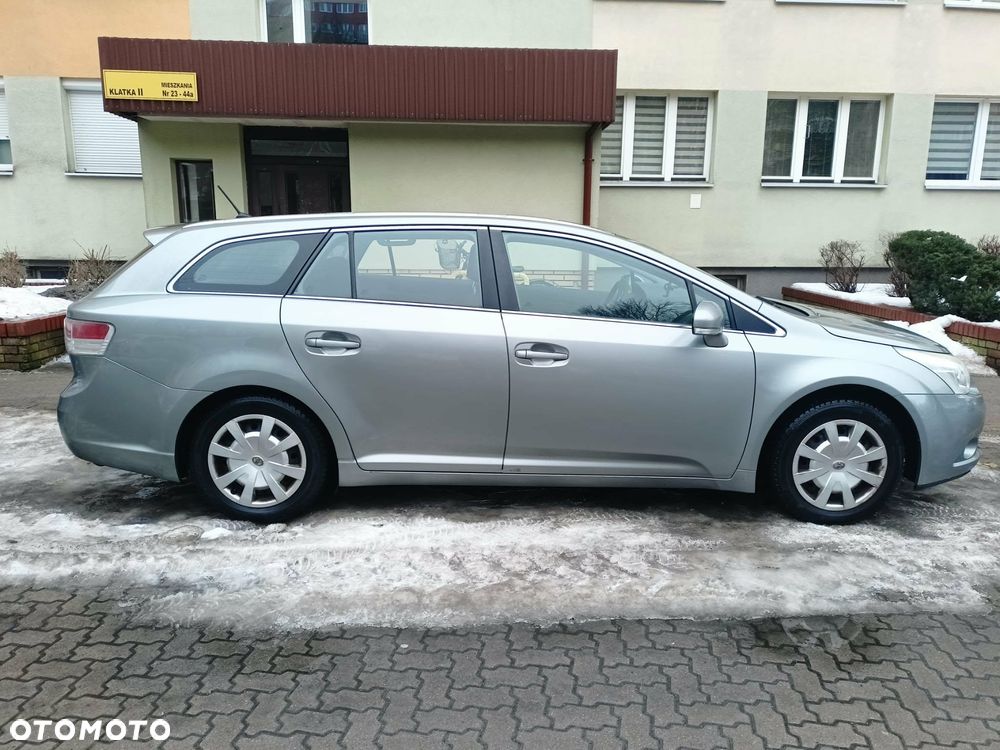Toyota Avensis 2.0 D-4D - 2