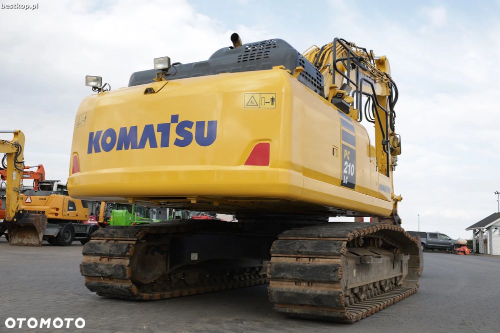 Komatsu PC210LC-11 - 8