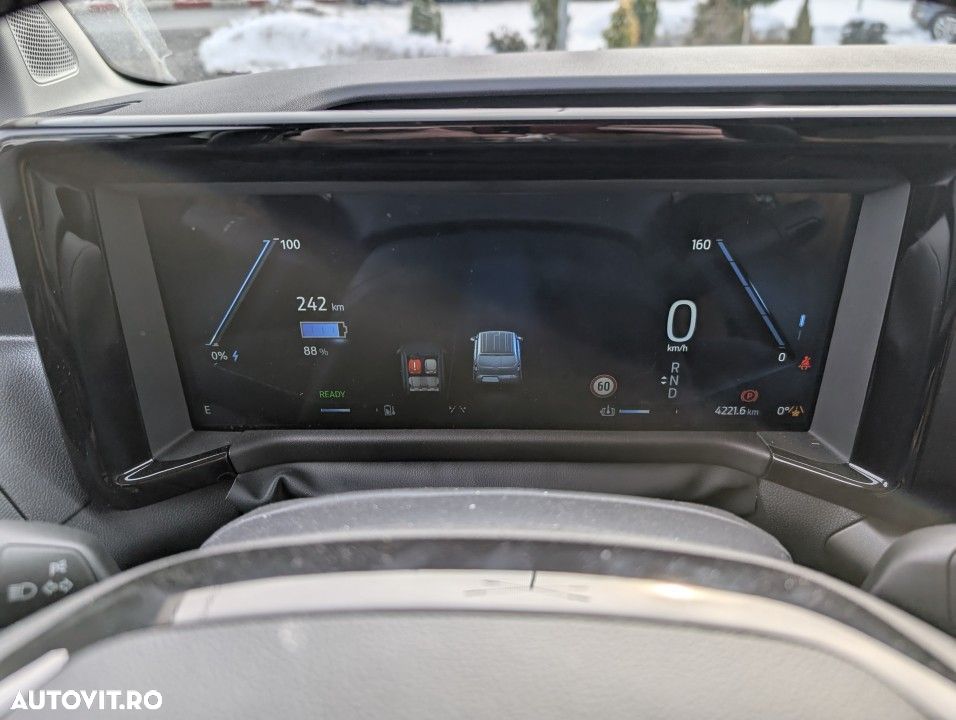 Ford Transit Courier - 10