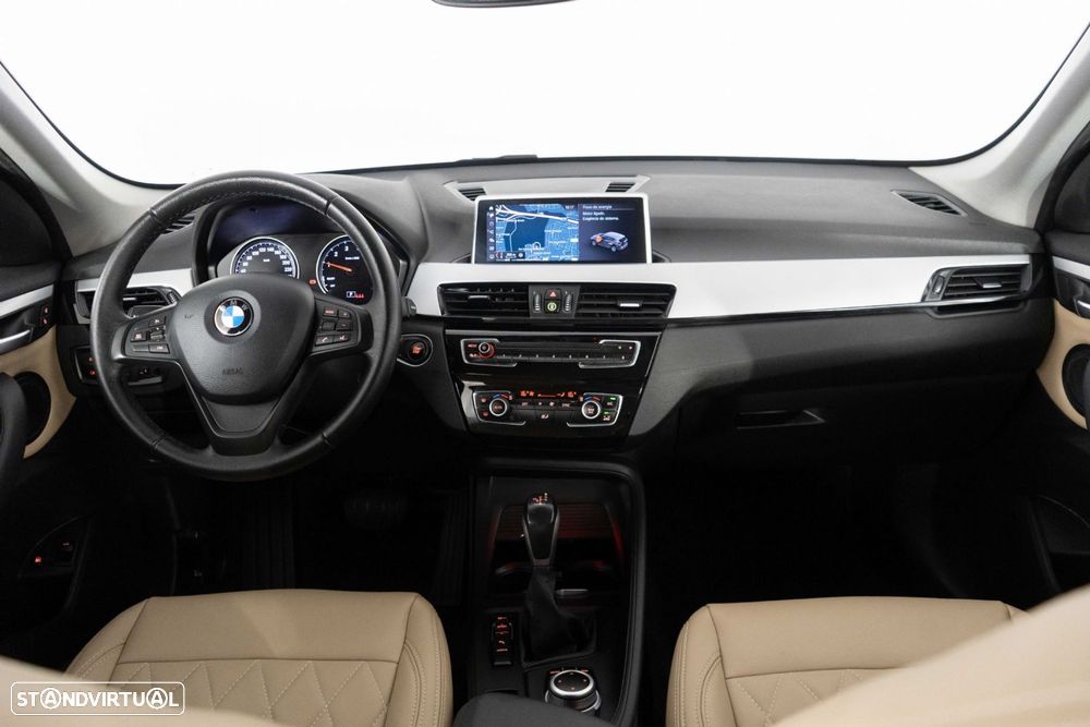 BMW X1 25 e xDrive Corporate Edition - 22