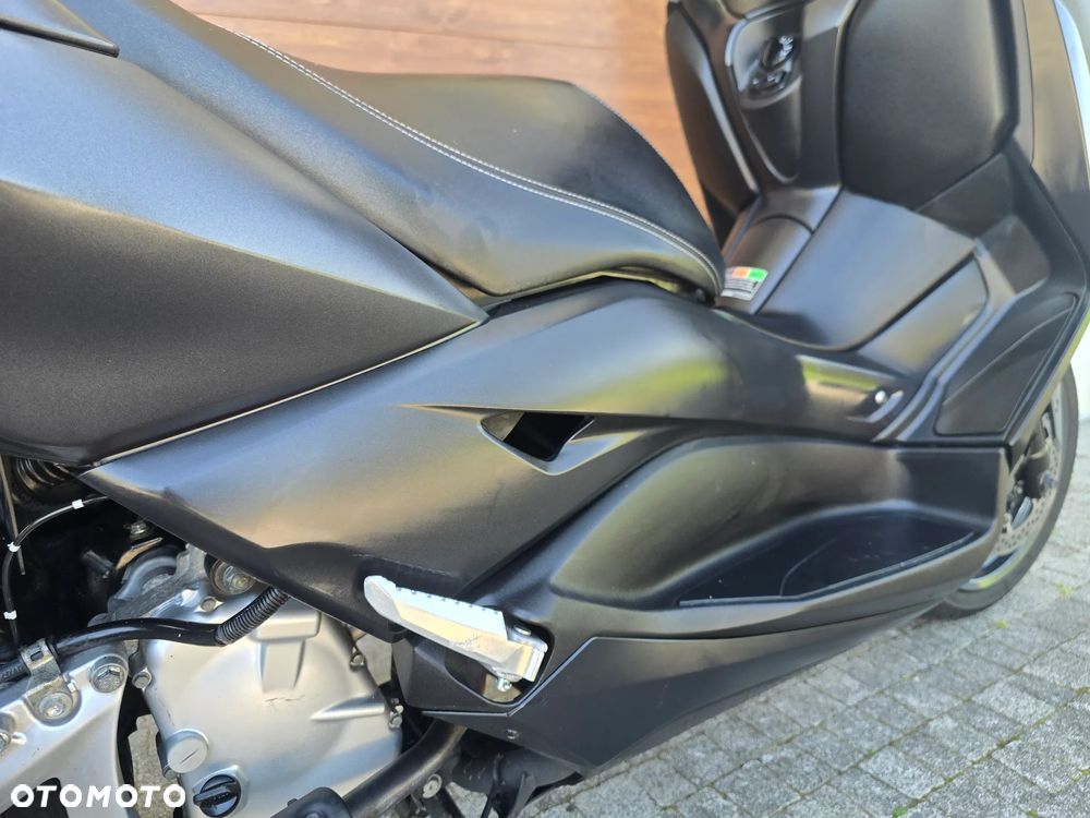 Yamaha X-max - 15