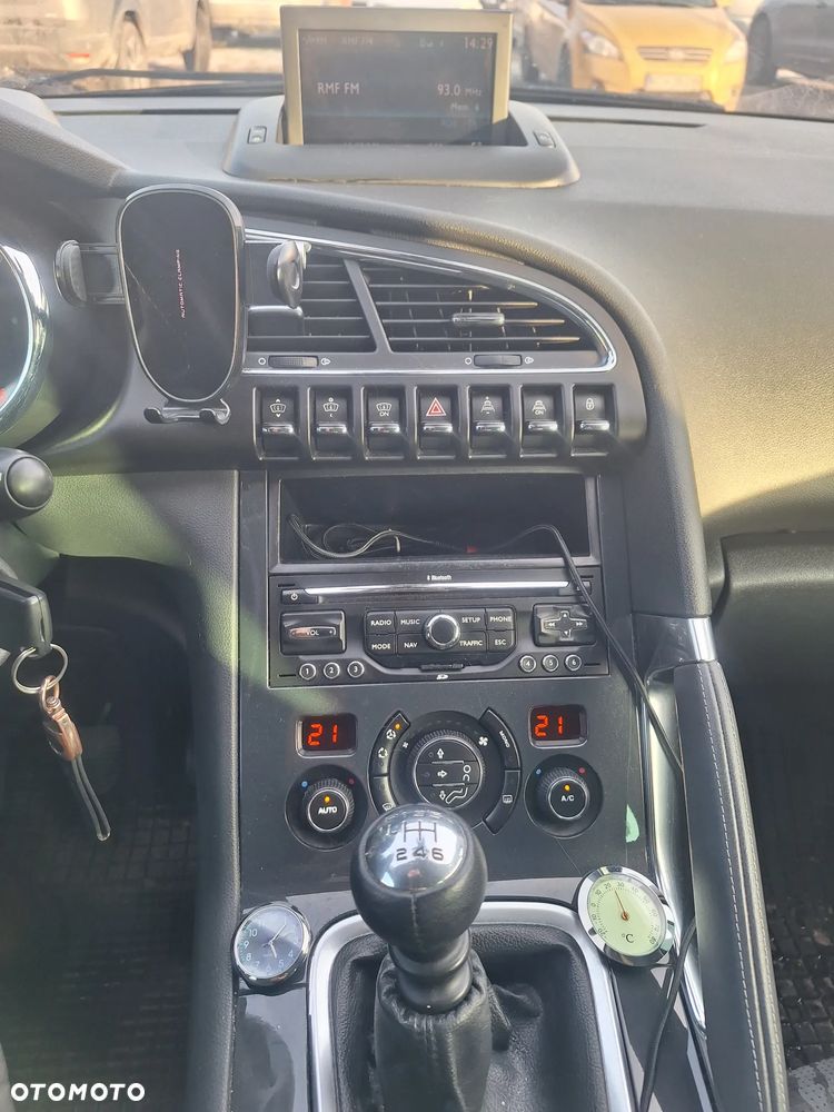Peugeot 3008 1.6 HDi Premium - 6
