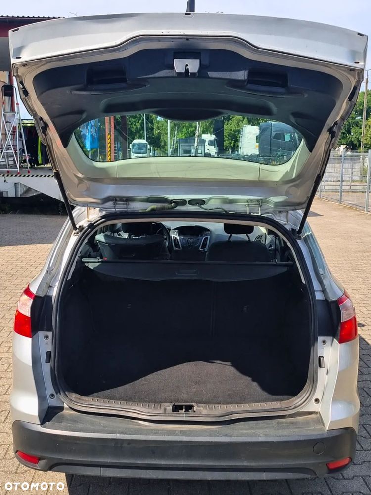 Ford Focus 1.6 TDCi Ambiente - 8