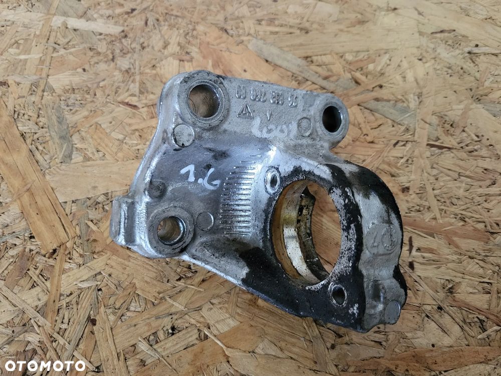 Podpora półosi 1.6 E HDI Peugeot 2008 - 1