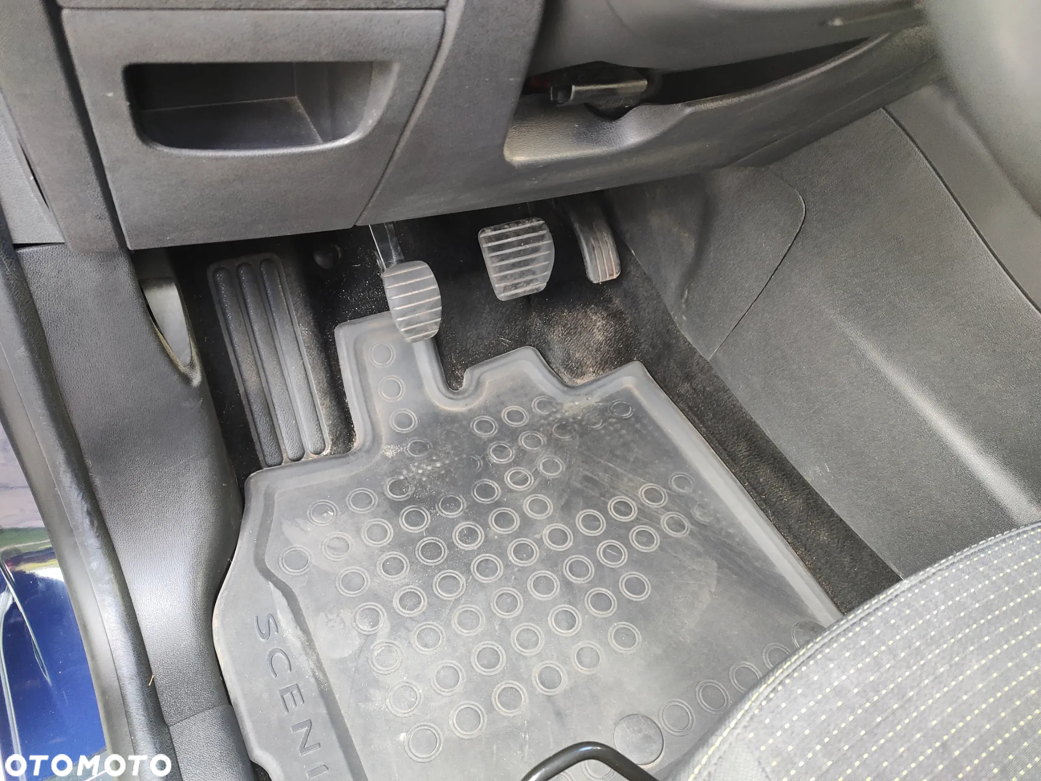 Renault Scenic - 11