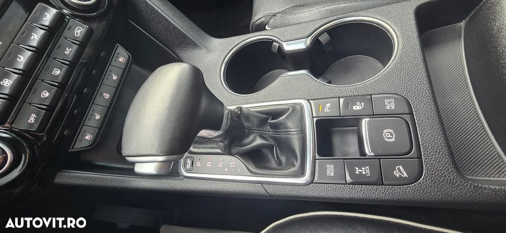 Kia Sportage 2,0 CRDI AWD Aut. Platinum - 32