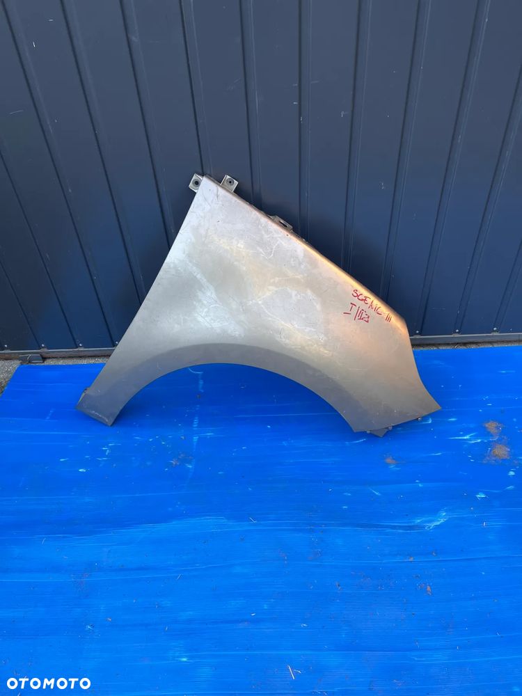 RENAULT SCENIC 3 III BŁOTNIK PRAWY PRZÓD PRZEDNI