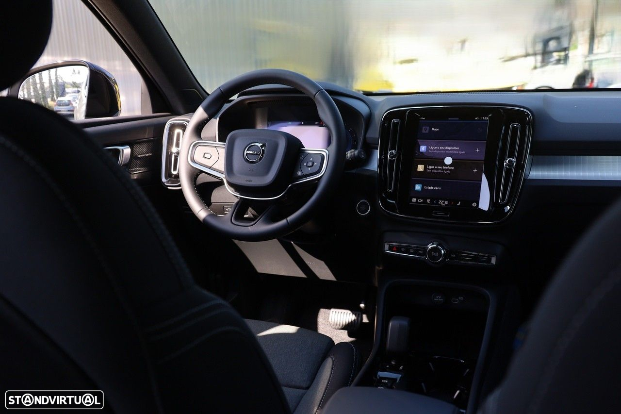 Volvo XC 40 2.0 B3 Plus Dark - 17