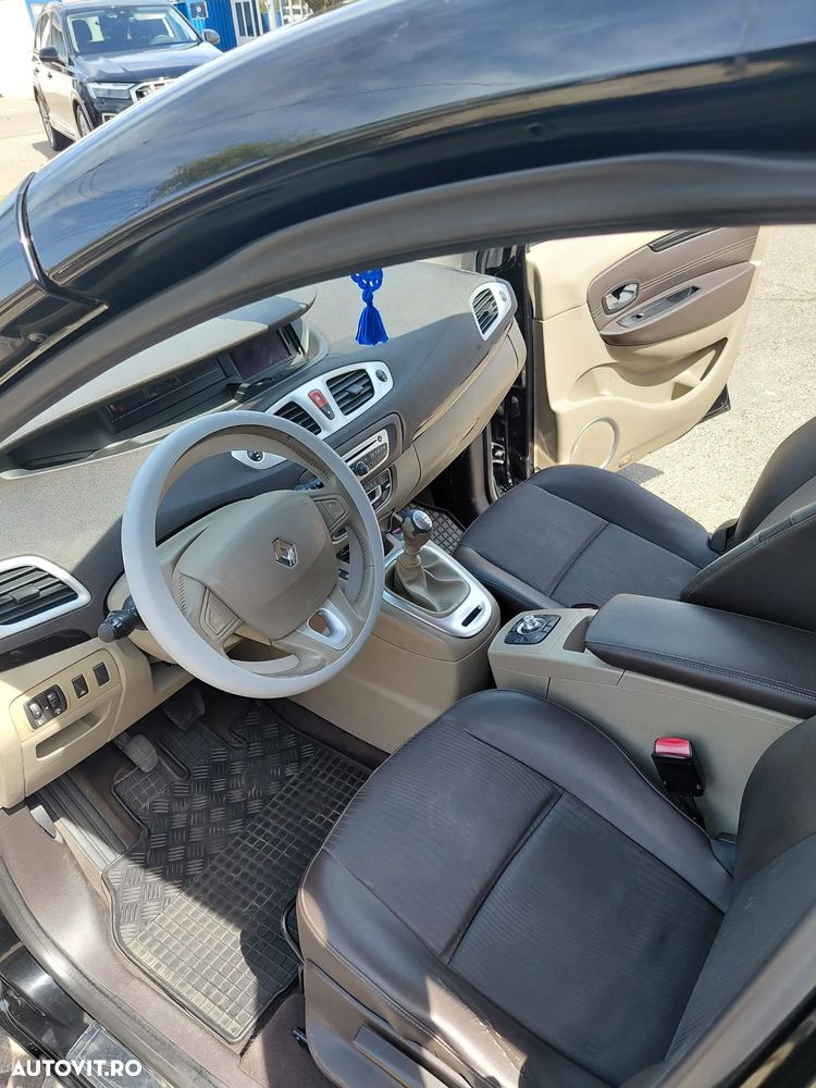Renault Scenic - 15