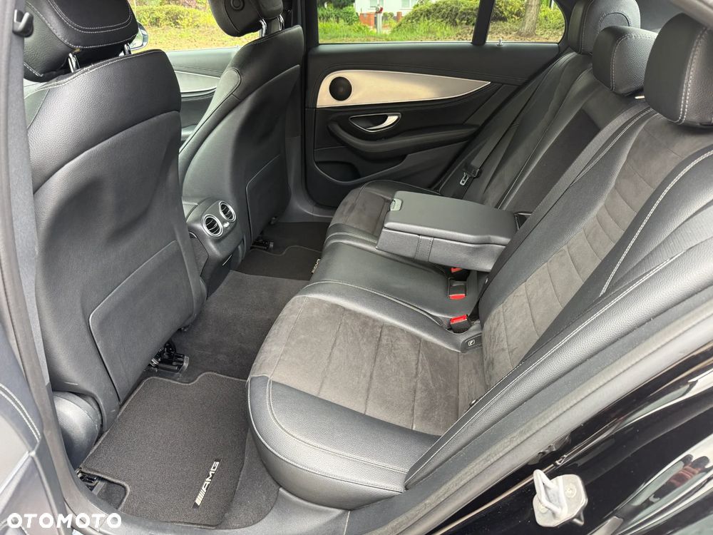 Mercedes-Benz Klasa E 220 d 4-Matic 9G-TRONIC - 8