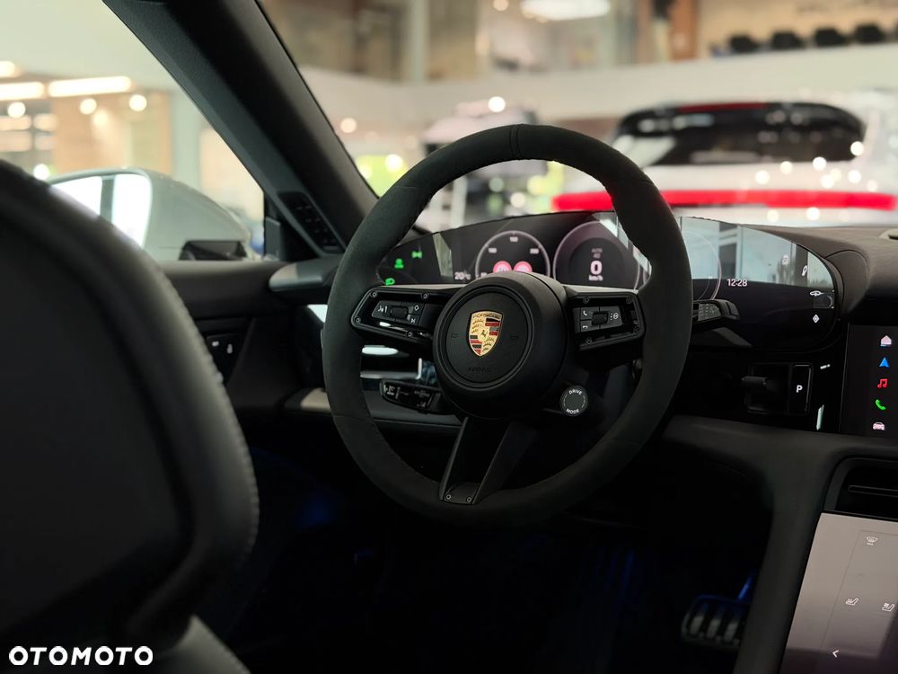 Porsche Taycan 105kWh 4 - 36