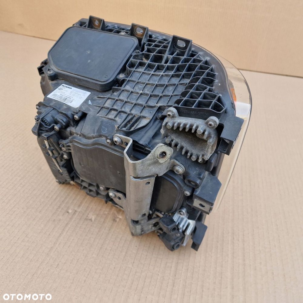 reflektor lampa full led prawy scania r s - 15