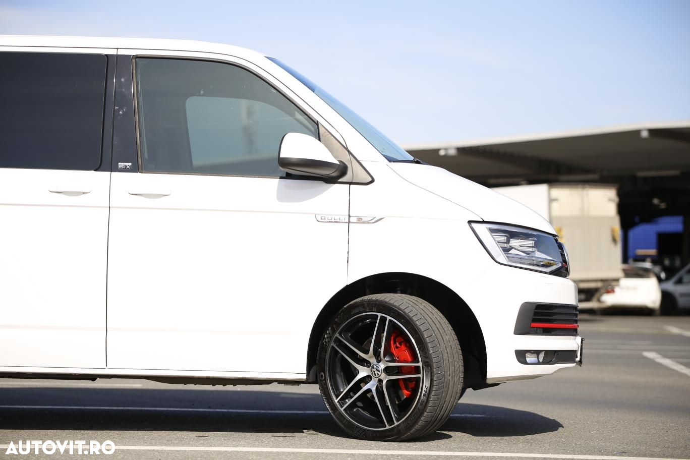 Volkswagen Caravelle - 4