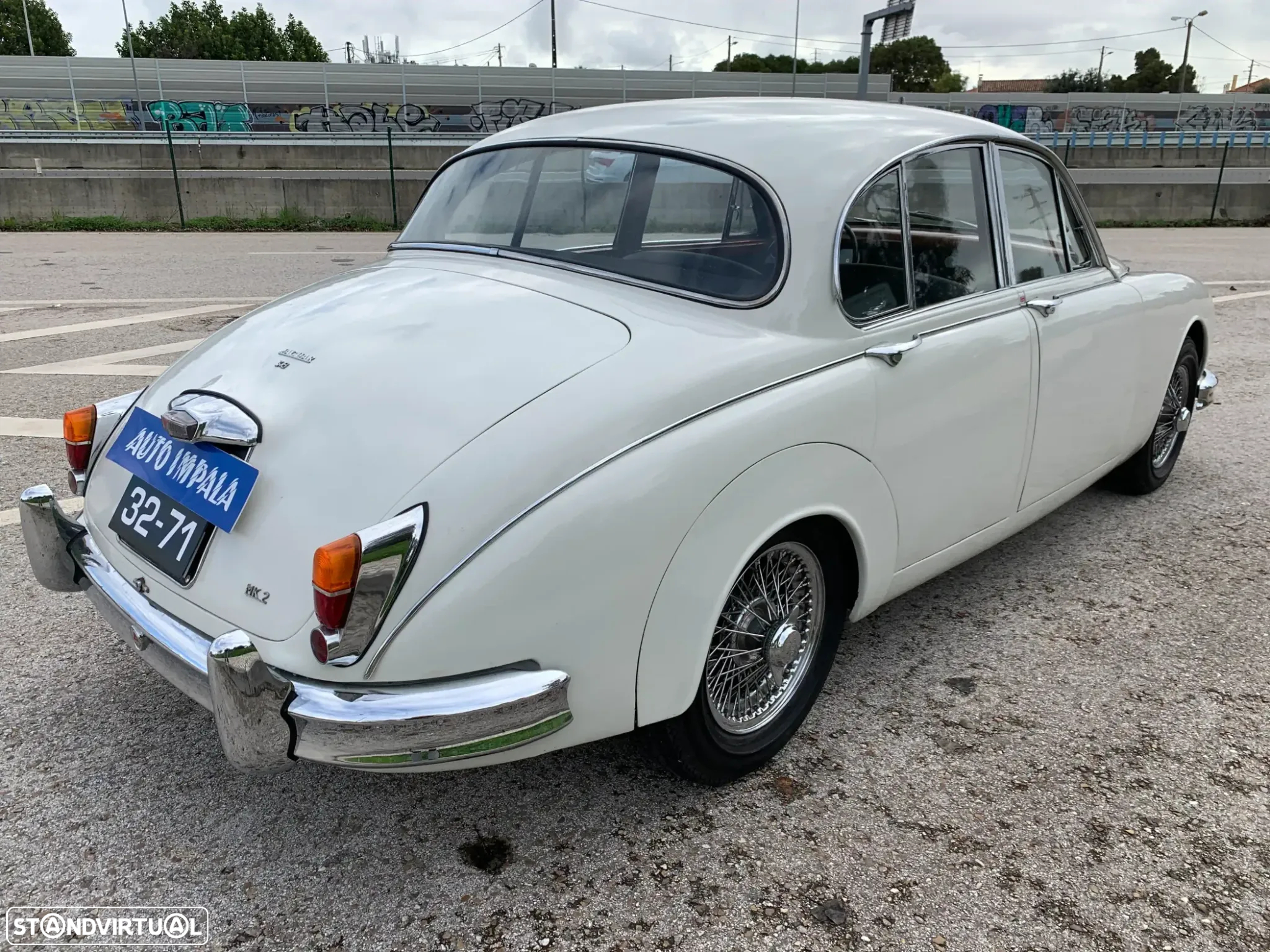 Jaguar MK II - 7