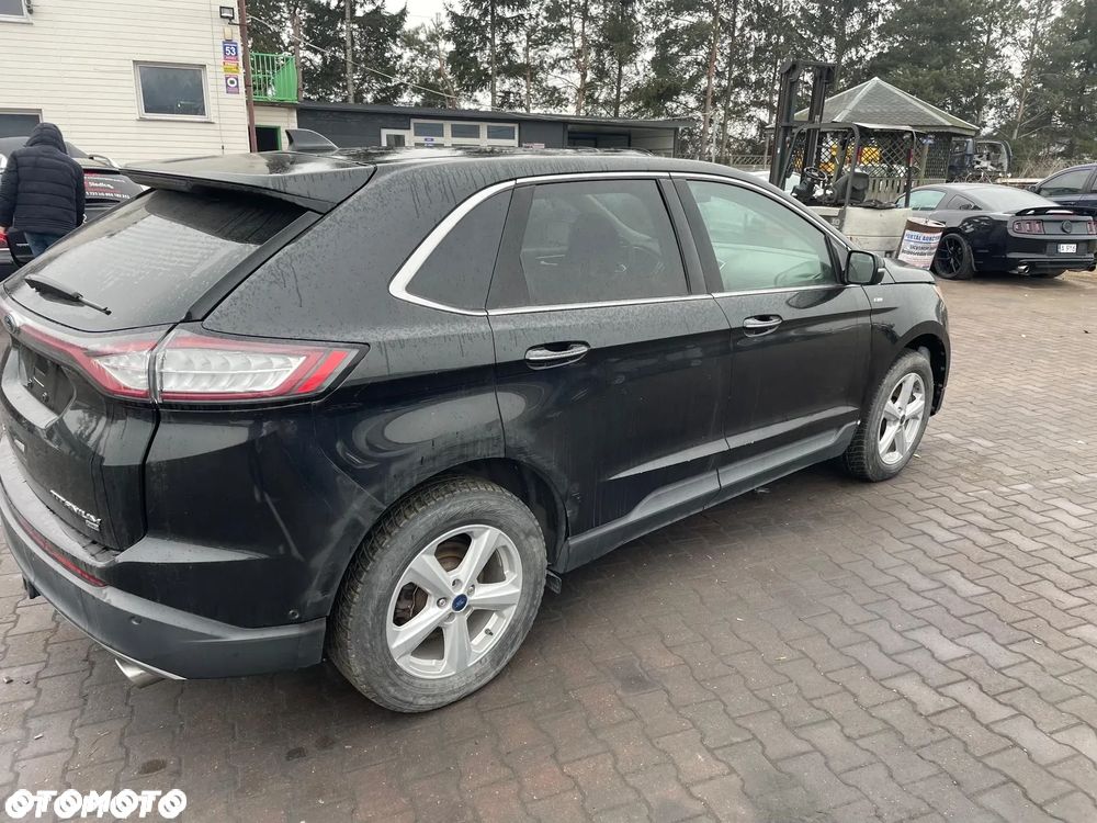 Ford Edge - 2