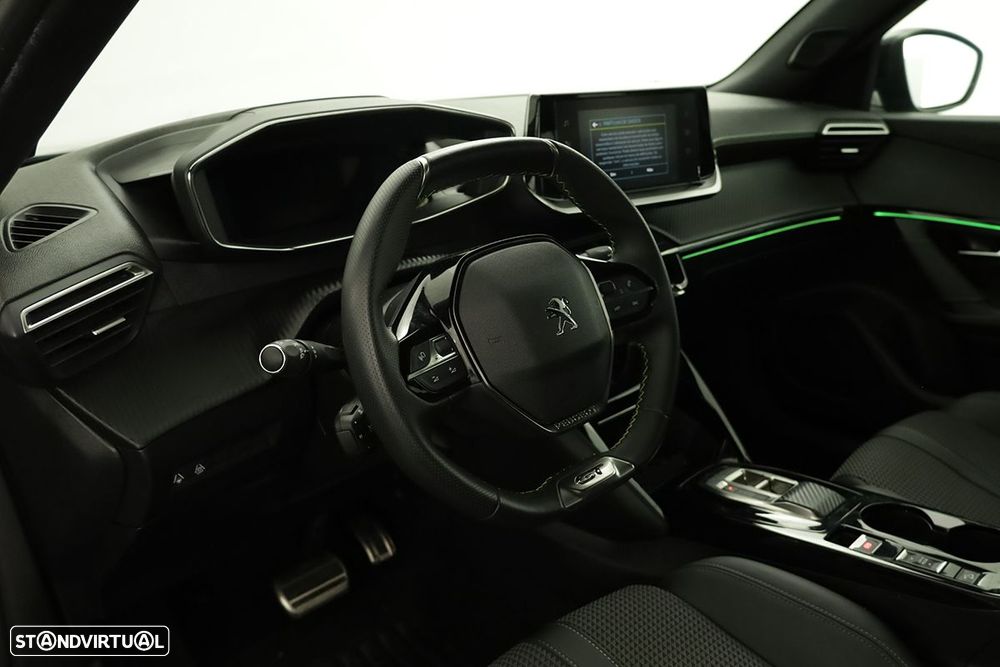 Peugeot e-2008 50 kWh GT - 7