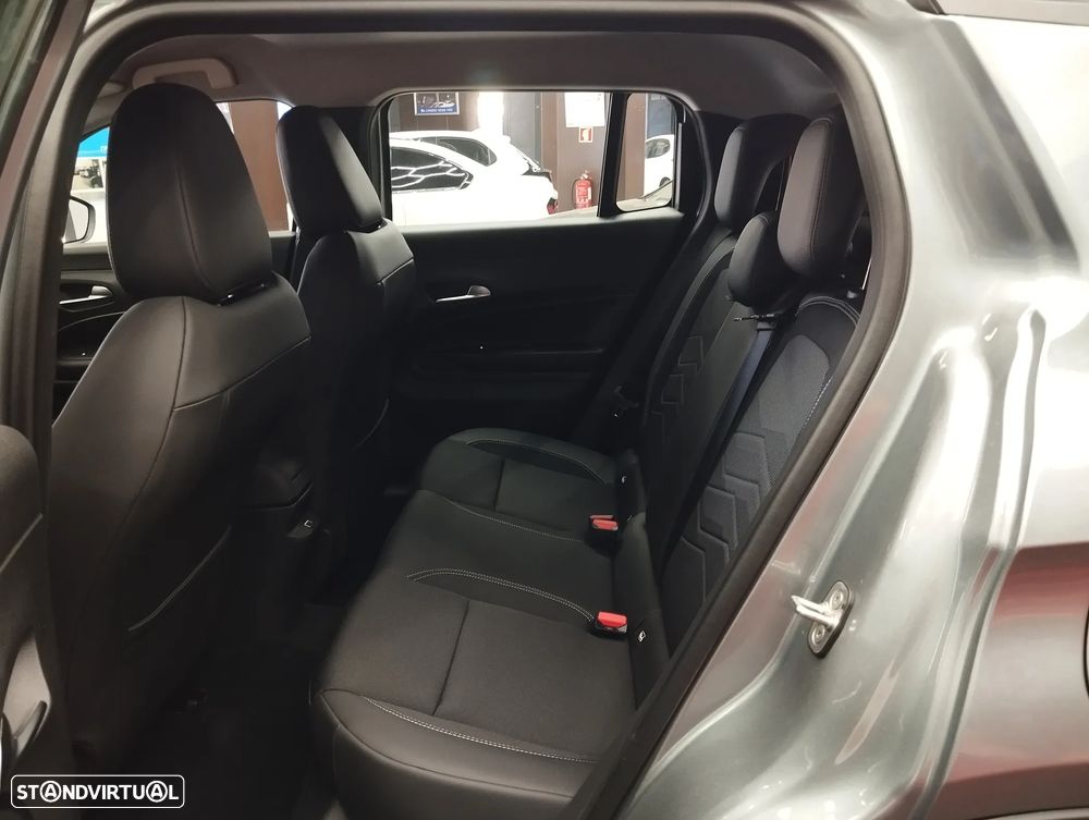 Jeep Avenger 1.2 GSE T3 Altitude - 12