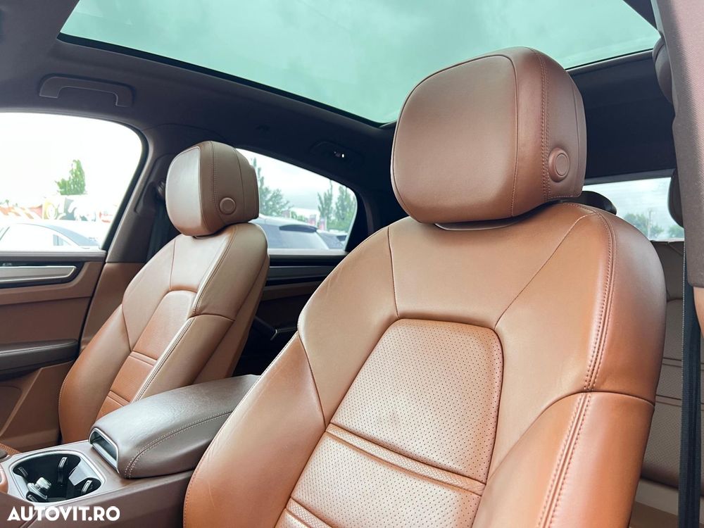 Porsche Cayenne - 19