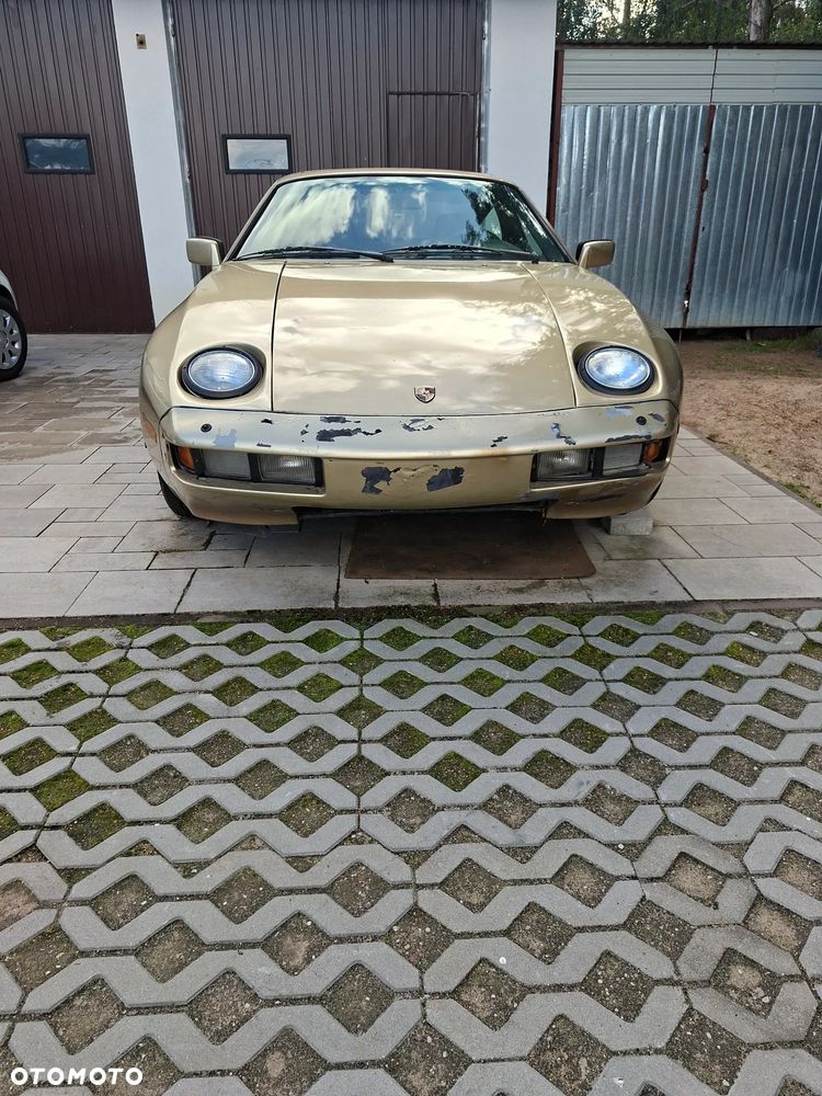 Porsche 928 - 11